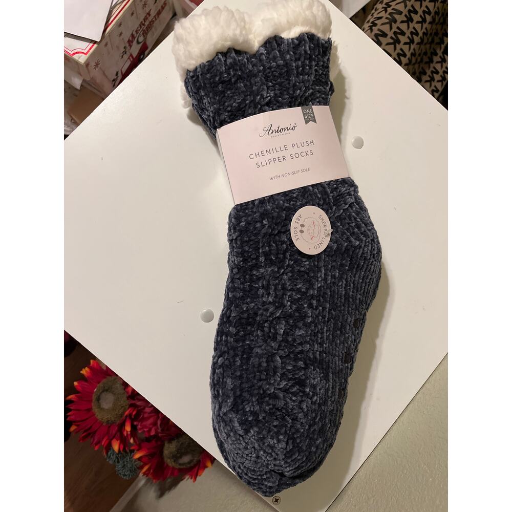 Chenille  plush slipper socks women’s new with tags